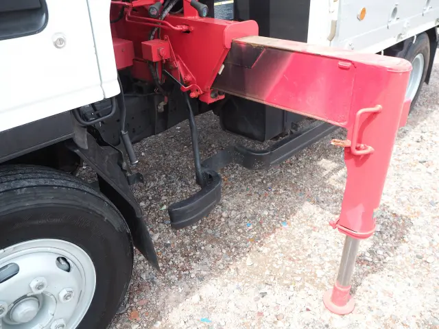 いすゞ エルフ PA-NPR81N(2WD)の写真13