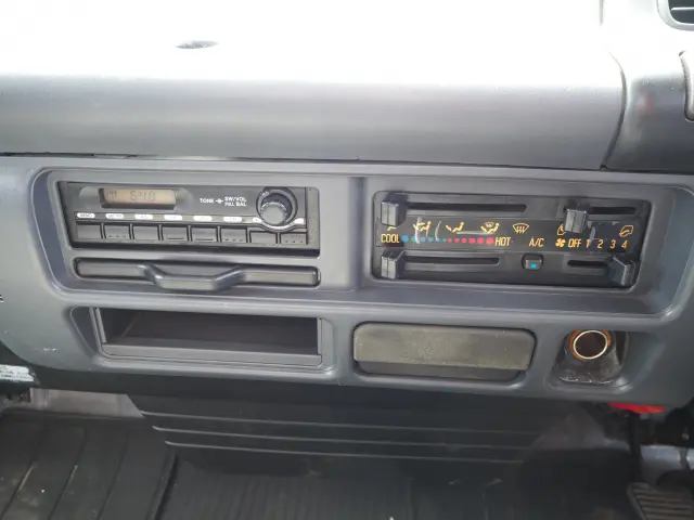 いすゞ エルフ PA-NPR81N(2WD)の写真46