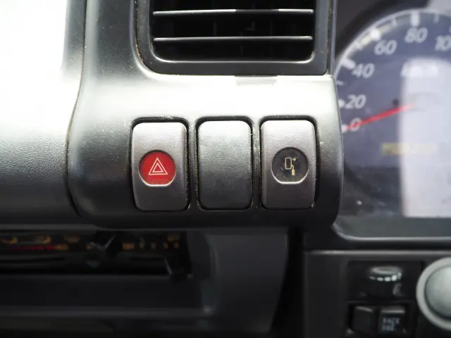 いすゞ エルフ PA-NPR81N(2WD)の写真47