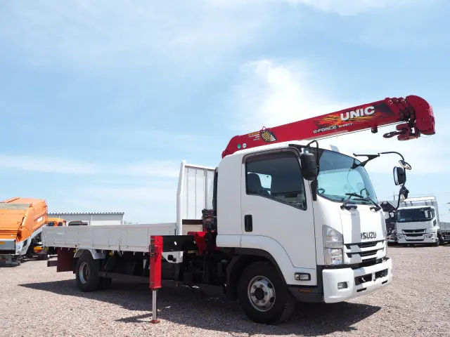 いすゞ フォワード 2RG-FRR90S2(2WD)の写真7