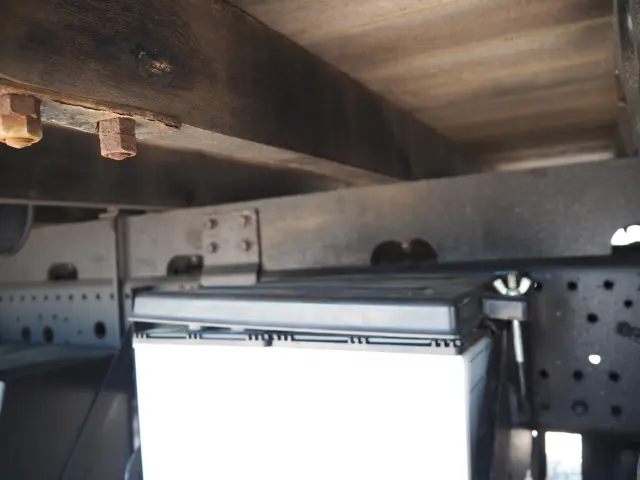 いすゞ フォワード 2RG-FRR90S2(2WD)の写真24