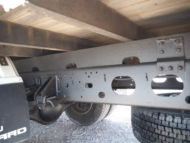 いすゞ フォワード 2RG-FRR90S2(2WD)の写真31