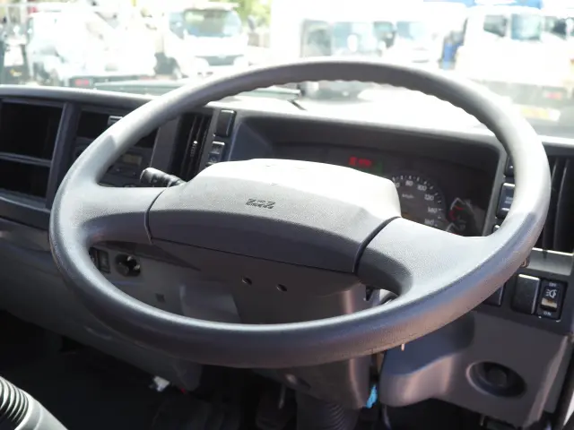 いすゞ フォワード 2RG-FRR90S2(2WD)の写真45