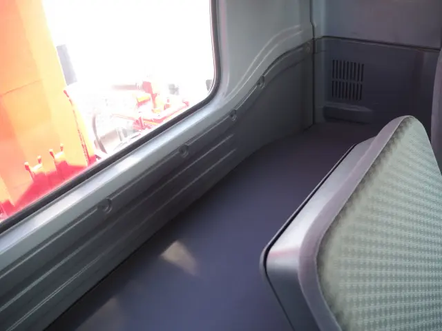 いすゞ フォワード 2RG-FRR90S2(2WD)の写真46