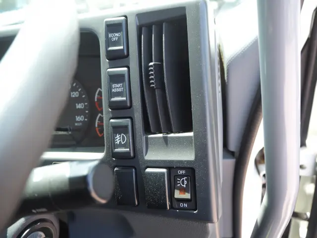 いすゞ フォワード 2RG-FRR90S2(2WD)の写真49