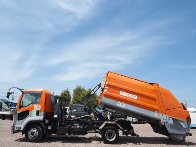 いすゞ フォワード PKG-FRR90S2(2WD)の写真2