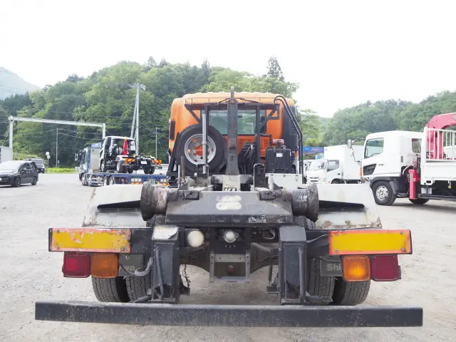 いすゞ フォワード PKG-FRR90S2(2WD)の写真4