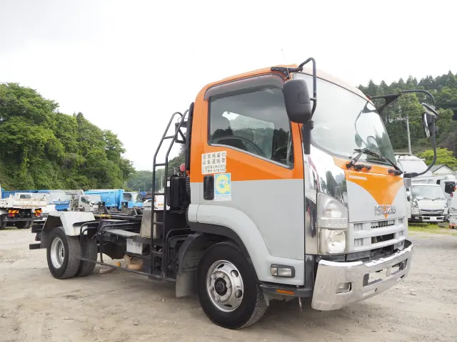 いすゞ フォワード PKG-FRR90S2(2WD)の写真8