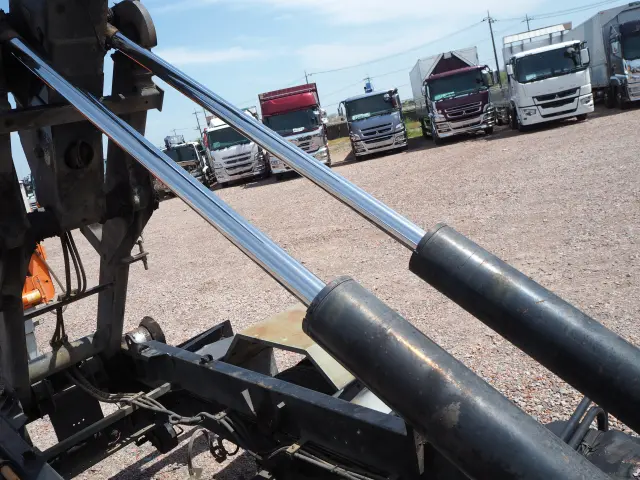 いすゞ フォワード PKG-FRR90S2(2WD)の写真12