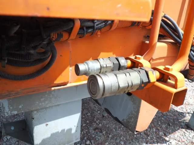 いすゞ フォワード PKG-FRR90S2(2WD)の写真44