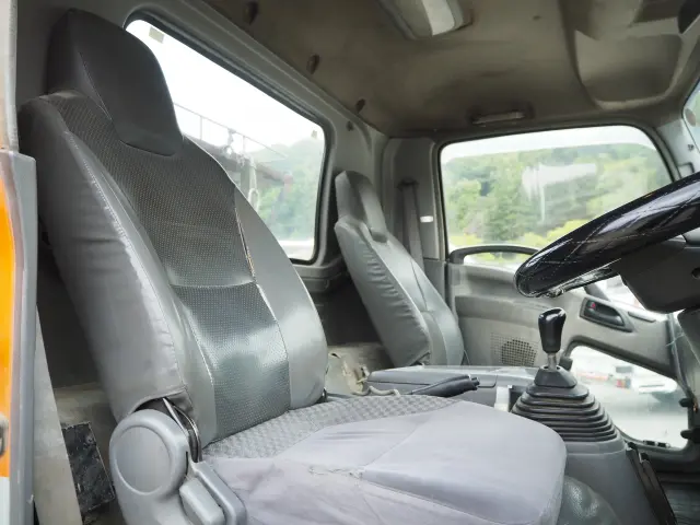 いすゞ フォワード PKG-FRR90S2(2WD)の写真44