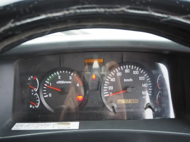 いすゞ フォワード PKG-FRR90S2(2WD)の写真50