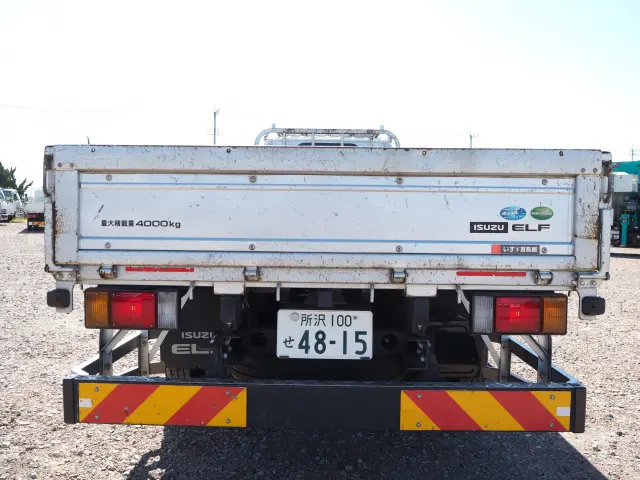 いすゞ エルフ 2RG-NKR88R(2WD)の写真4