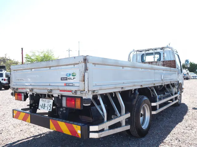 いすゞ エルフ 2RG-NKR88R(2WD)の写真5