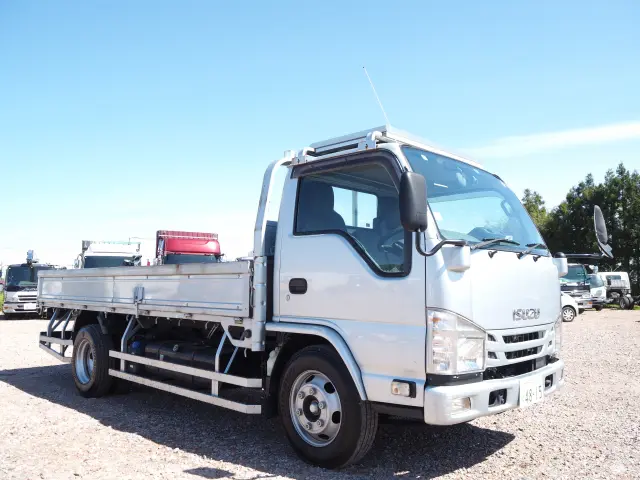 いすゞ エルフ 2RG-NKR88R(2WD)の写真7