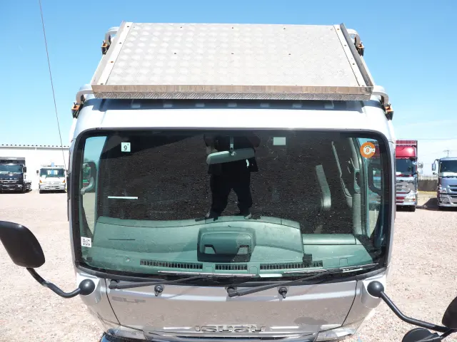 いすゞ エルフ 2RG-NKR88R(2WD)の写真9