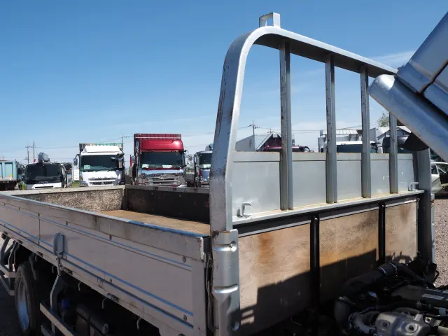 いすゞ エルフ 2RG-NKR88R(2WD)の写真10