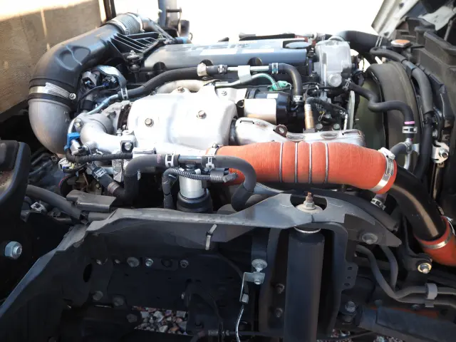 いすゞ エルフ 2RG-NKR88R(2WD)の写真12