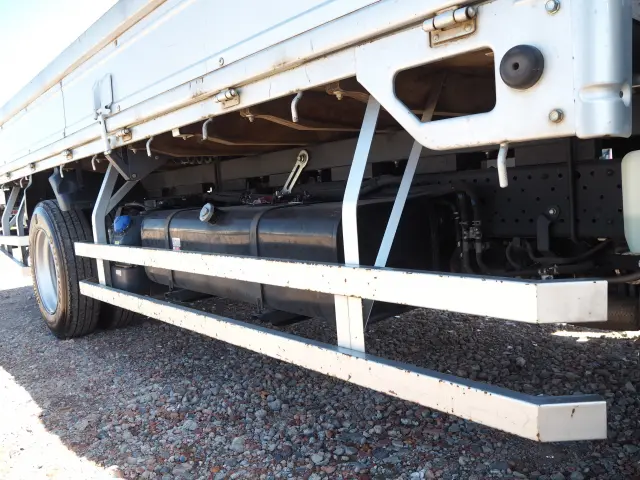 いすゞ エルフ 2RG-NKR88R(2WD)の写真14