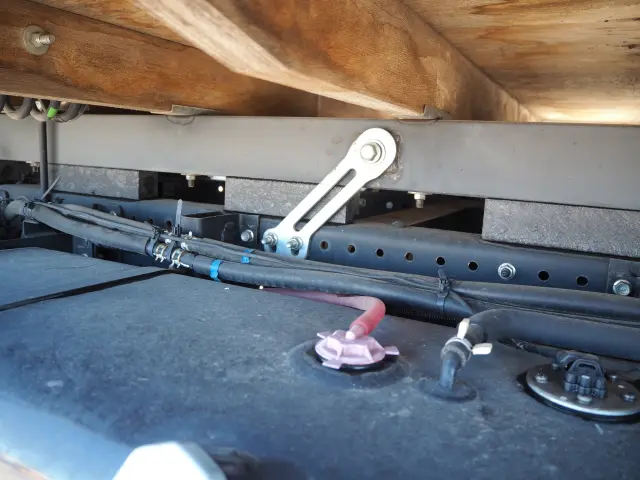 いすゞ エルフ 2RG-NKR88R(2WD)の写真16