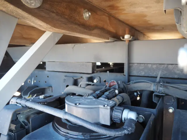 いすゞ エルフ 2RG-NKR88R(2WD)の写真18