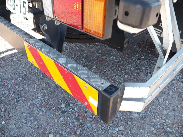 いすゞ エルフ 2RG-NKR88R(2WD)の写真24