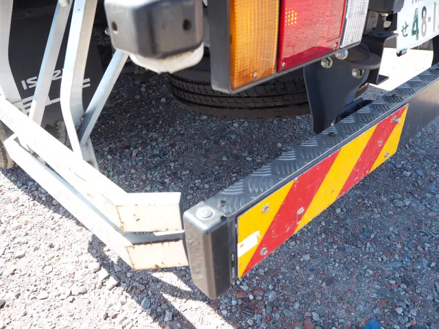 いすゞ エルフ 2RG-NKR88R(2WD)の写真25