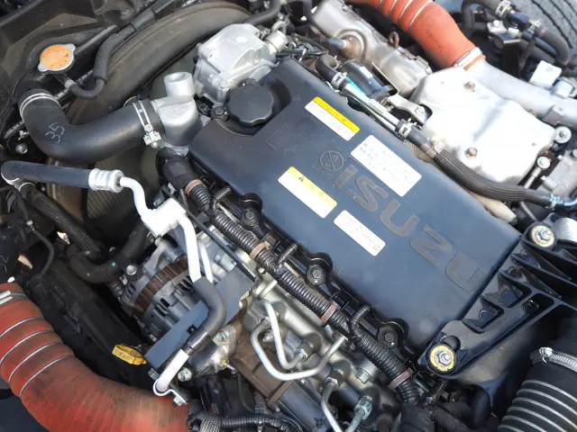 いすゞ エルフ 2RG-NKR88R(2WD)の写真33