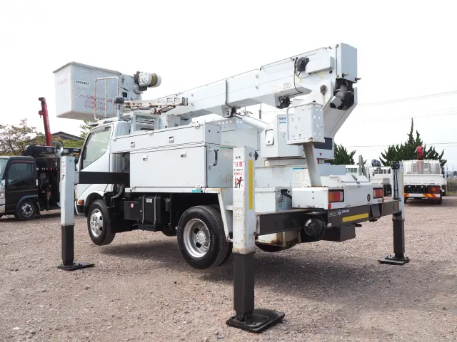 トヨタ ダイナ BDG-XZU354H(2WD)の写真3