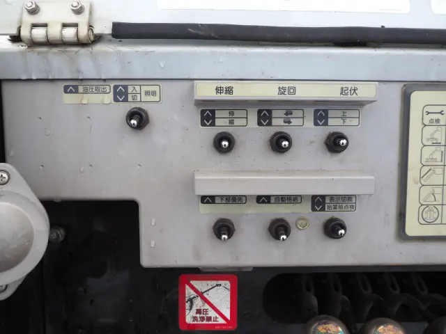 トヨタ ダイナ BDG-XZU354H(2WD)の写真28