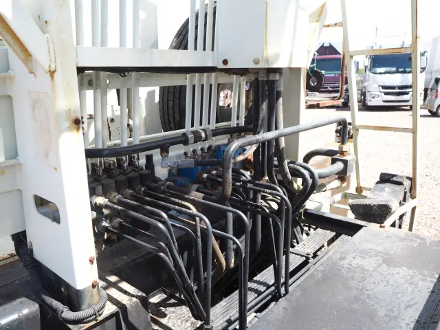 いすゞ フォワード TKG-FRR90S1(2WD)の写真19