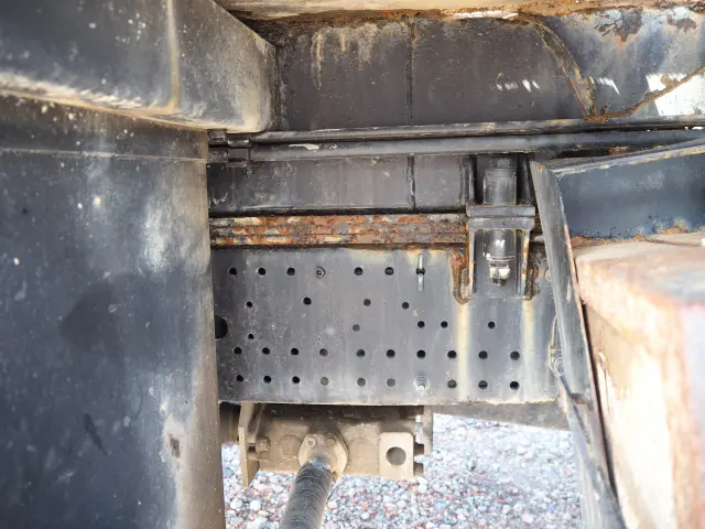 いすゞ フォワード TKG-FRR90S1(2WD)の写真39