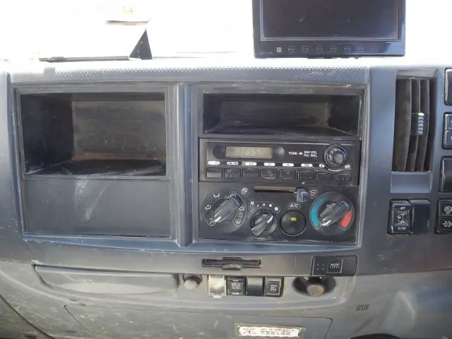 いすゞ フォワード TKG-FRR90S1(2WD)の写真46