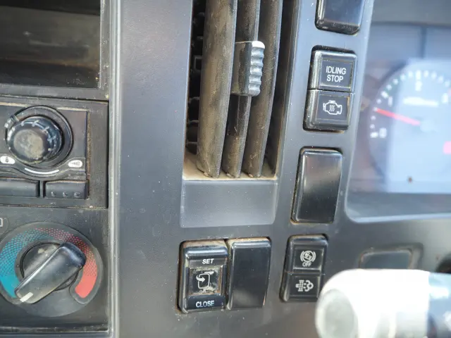 いすゞ フォワード TKG-FRR90S1(2WD)の写真47