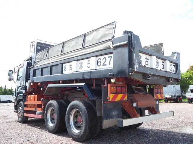 いすゞ ギガ QPG-CXZ77BT(6x4)の写真3