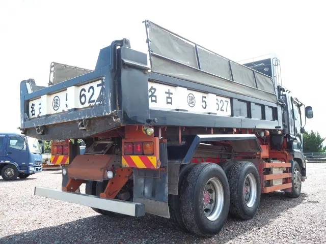 いすゞ ギガ QPG-CXZ77BT(6x4)の写真5