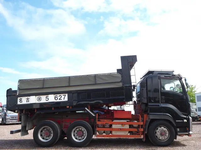 いすゞ ギガ QPG-CXZ77BT(6x4)の写真6