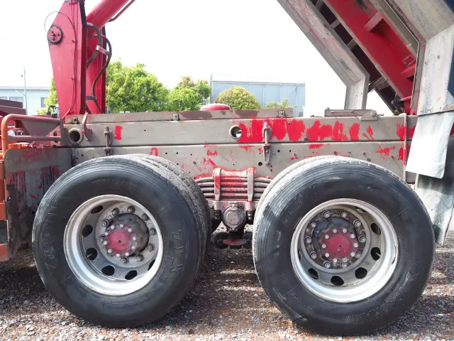 いすゞ ギガ QPG-CXZ77BT(6x4)の写真30