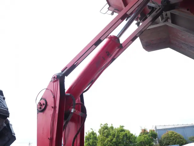 いすゞ ギガ QPG-CXZ77BT(6x4)の写真31