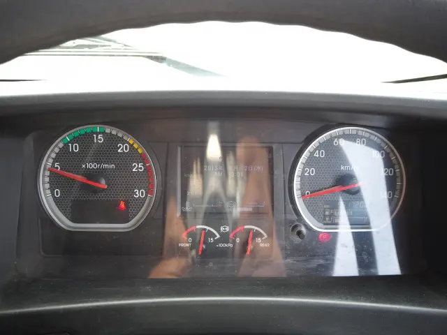 いすゞ ギガ QPG-CXZ77BT(6x4)の写真49