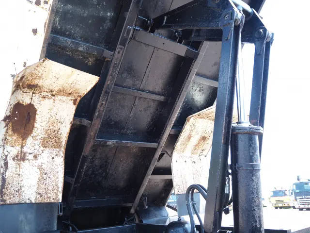 いすゞ フォワード PB-FRS35G3J(4WD)の写真10