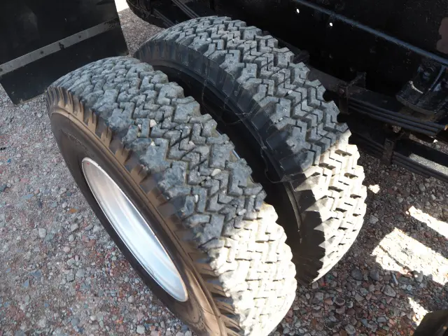 いすゞ フォワード PB-FRS35G3J(4WD)の写真18