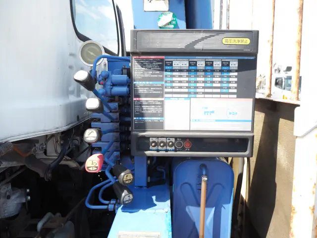 いすゞ フォワード SKG-FSR90S2(2WD)の写真14