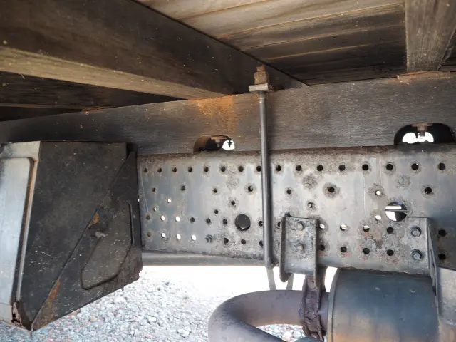 いすゞ フォワード SKG-FSR90S2(2WD)の写真23