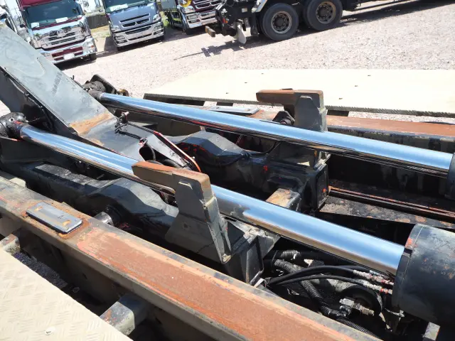 日野 プロフィア BDG-FS1EPYA(6x4)の写真22