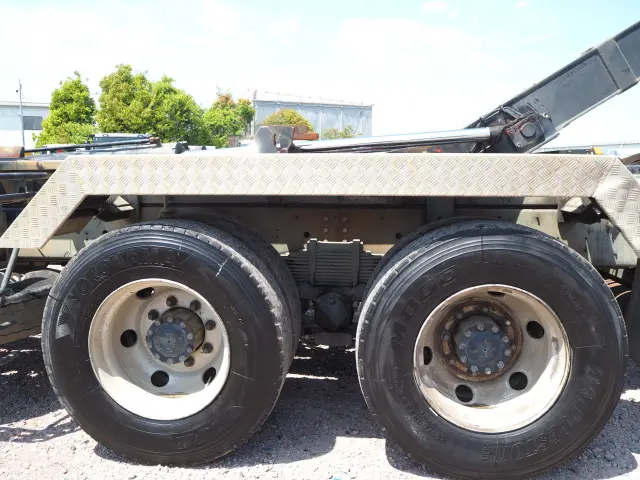 日野 プロフィア BDG-FS1EPYA(6x4)の写真28