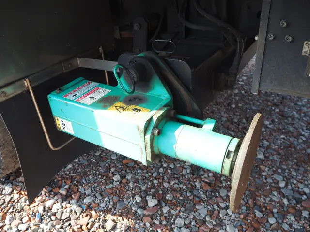 いすゞ エルフ PKG-NPR75N(2WD)の写真31