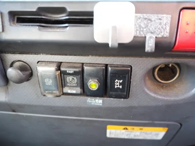 いすゞ エルフ PKG-NPR75N(2WD)の写真47