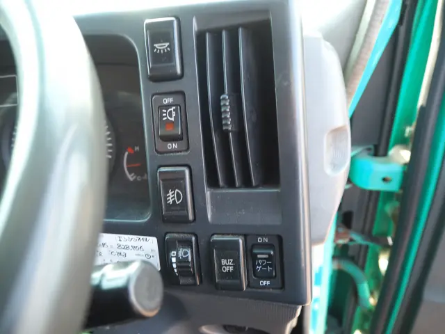 いすゞ エルフ PKG-NPR75N(2WD)の写真49
