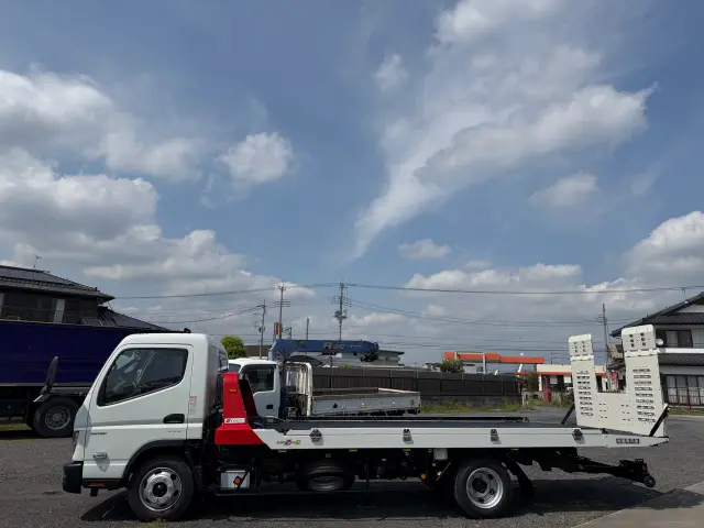 三菱 キャンター 2RG-FEB90(2WD)の写真2